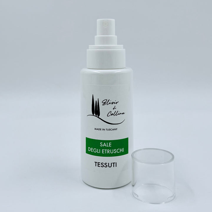Spray profumatore tessuti Sale degli Etruschi – flacone da 150ml con etichetta verde acqua e tappo naturale